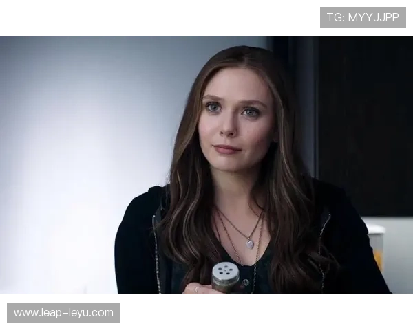 足坛巨星太太团揭秘美貌与实力并存的足球球星老婆们生活写真