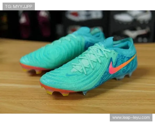 足球鞋球星联名款如何选择有哪些知名品牌和明星合作推出过这些鞋款 足球鞋球星联名款如何选择有哪些知名品牌和明星合作推出过这些鞋款